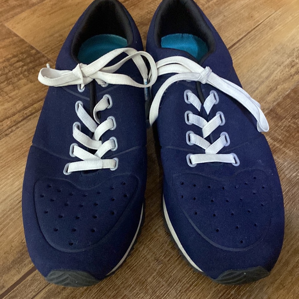 Native Cornell Navy Blue Ultrasuede unisex Sneakers size 9